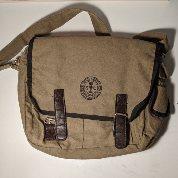 Sierra Club Canvas Tan Unisex Messenger Bag - Picture 2 of 5